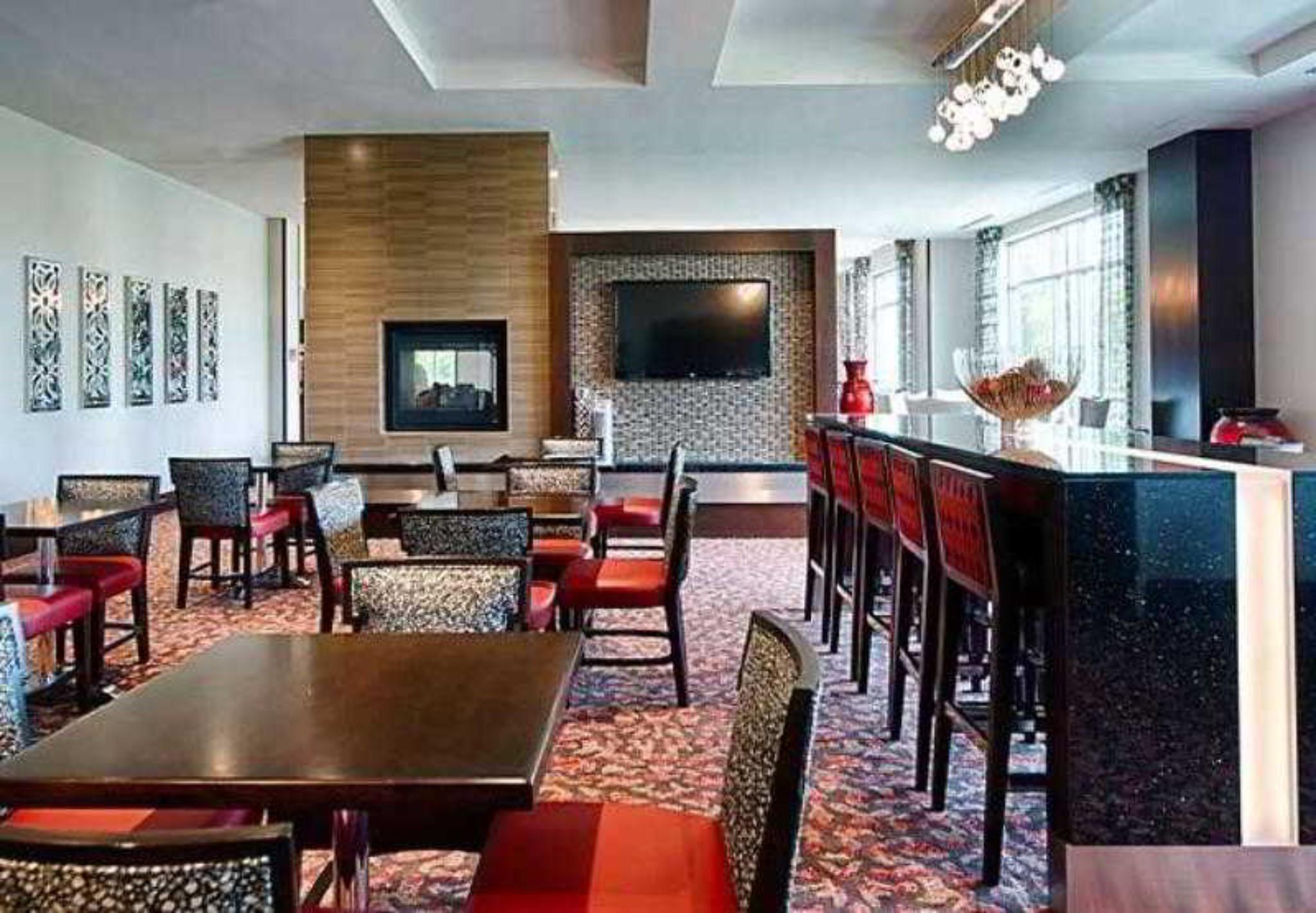 Residence Inn By Marriott Boston Logan Airport/Chelsea Restoran fotoğraf
